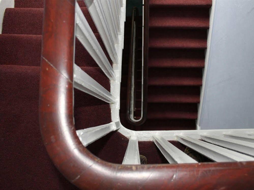 Spoon And The Stars Hostel 드로이다 외부 사진